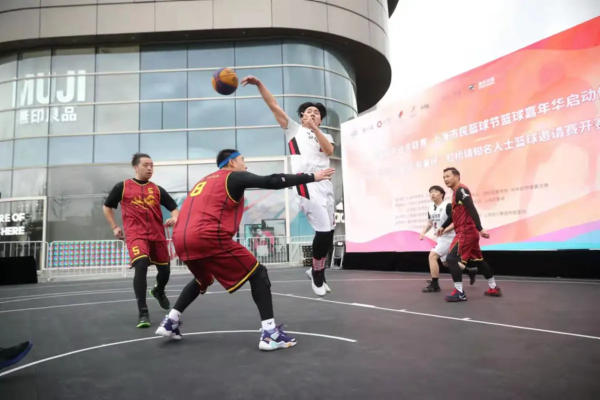 刻苦训练篮球时如何避免受伤的建议_0